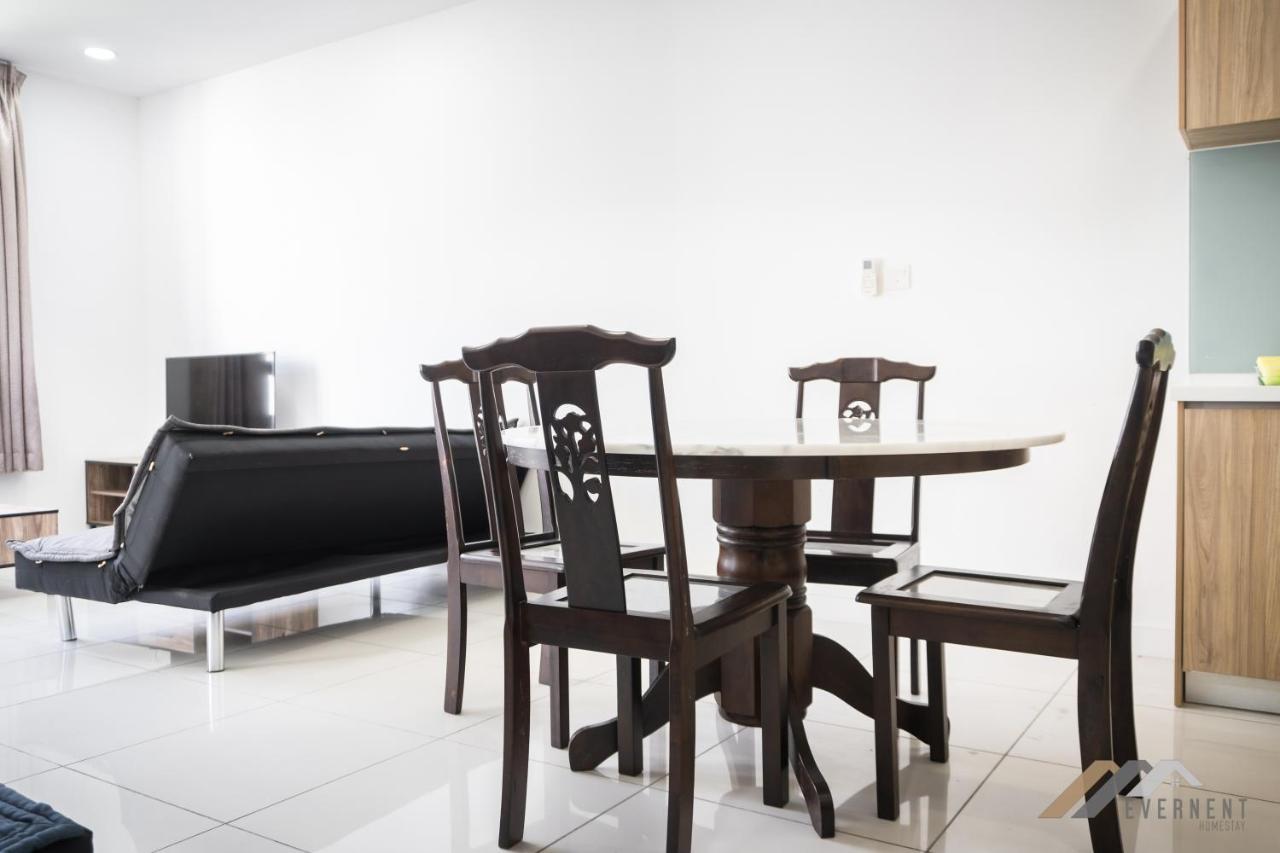 Marina Times Square Homestay By Evernent Miri Exterior photo